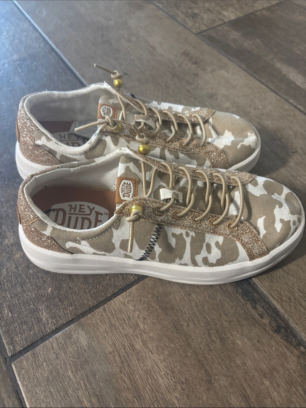 Hey Dude Women's Beige Camo Glitter Low-Top Sneakers